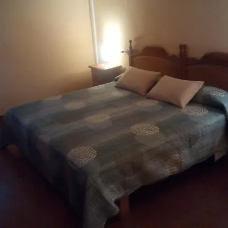 فندق مبيت وإفطار Puig Gros *