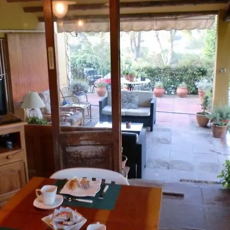 Bed & Breakfast Puig Gros Montras